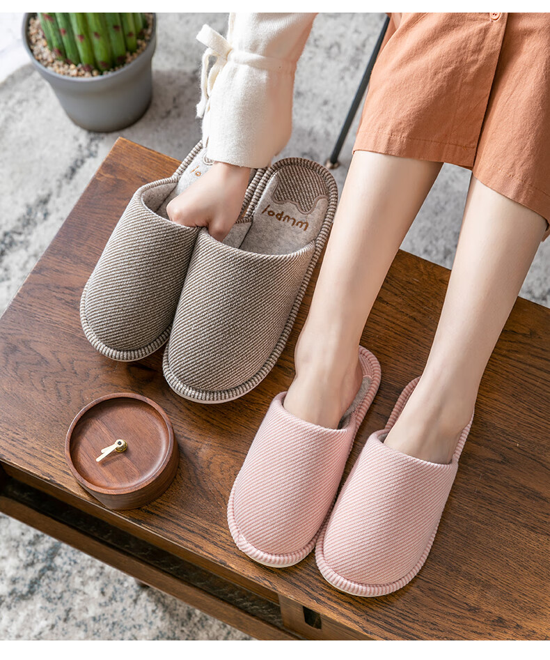 GUOLUOFEI Japanese-Style Wooden Floor Slippers for Men, Indoor Thick-Soled Couple's Slippers for All Seasons, Bean Green Color, Size 36-37 13