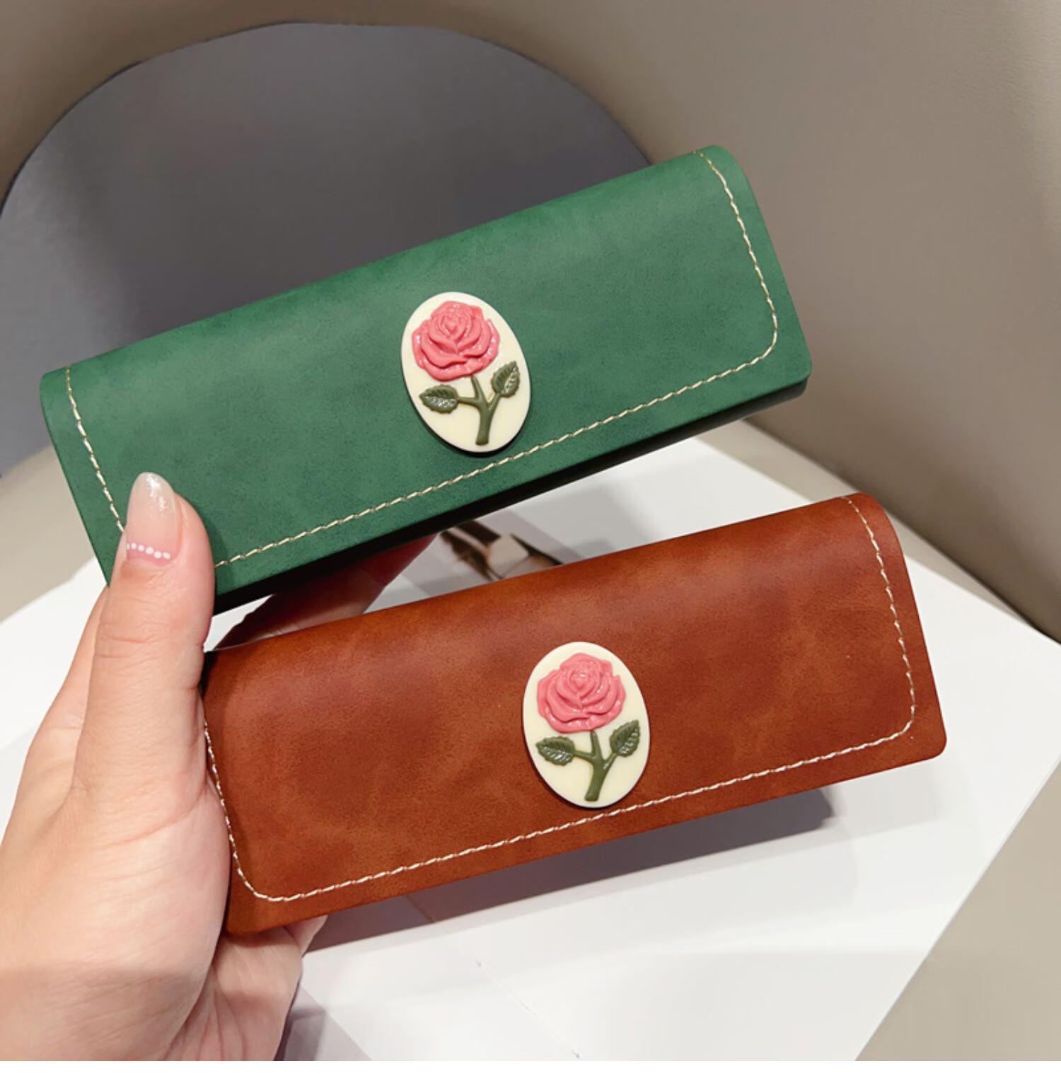 Fanyejia Retro-Style, Durable Portable, Fresh And Elegant Frame, Myopia Glasses Case, High-End Student Sunglasses Storage Box 9