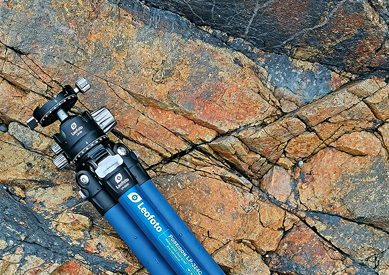 Leofoto Carbon Fiber Tripod for Smartphones And DSLR Cameras, Waterproof And Sandproof Photography Tripod with Ball Head Kit LP-284C+LH 11