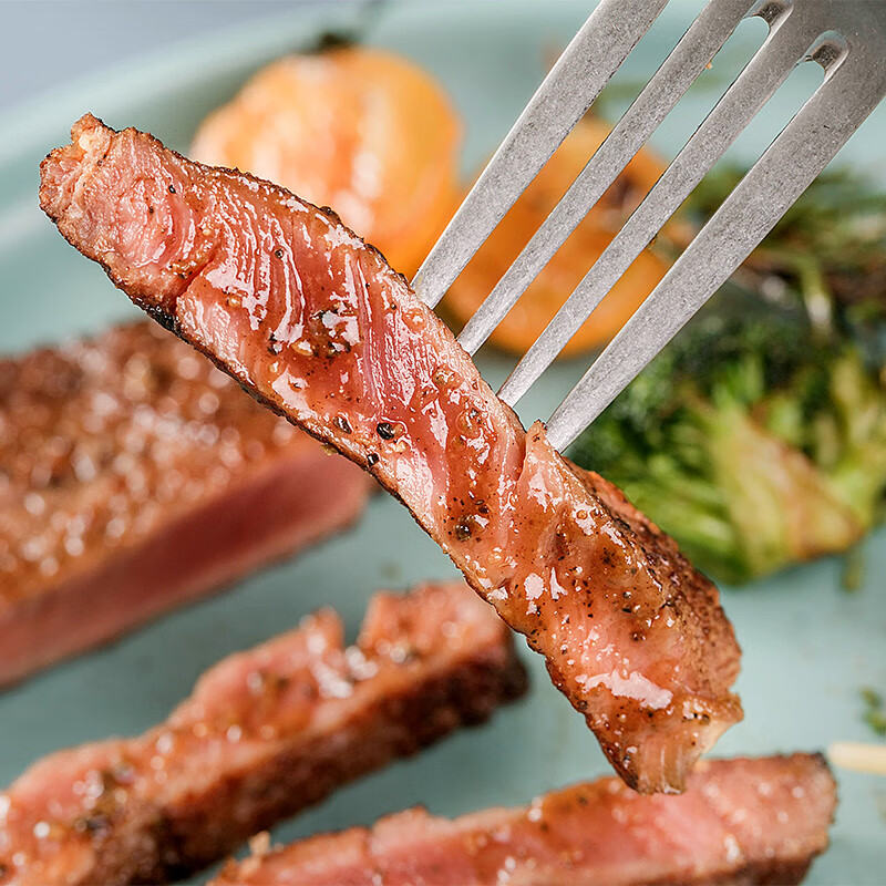 恒都 国产整切西冷眼肉牛排套装 1.5kg(10片) 含酱整切调理牛排