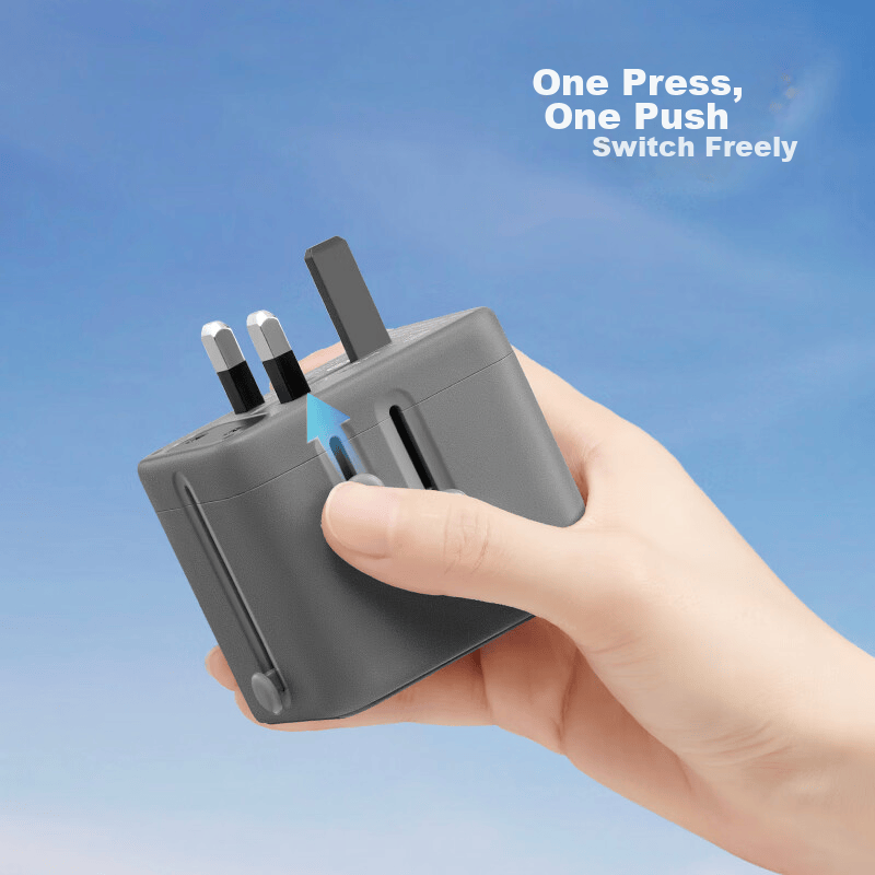 公牛（BULL）15W USB多国旅行插座/全球通用转换插头/转换器 国外及部分地区欧标美标澳标英标 GN-L10U15无开关