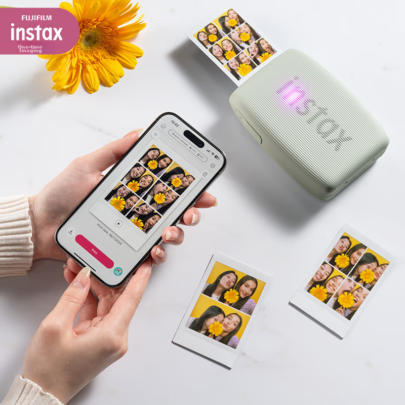 INSTAX...