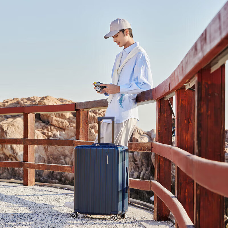 Чемодан AMERICAN TOURISTER, 20-дюймовый, синий, с кодовым замком TSA