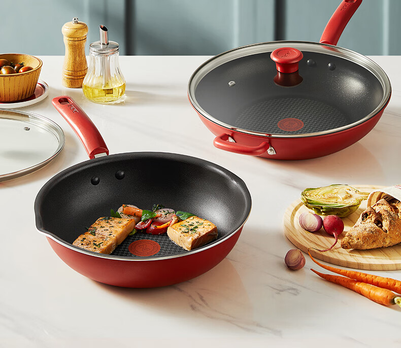 Tefal Non-Stick Wok, Flat Bottom Frying Pan, 28cm, Suitable for Induction Cookers, with Titanium 6