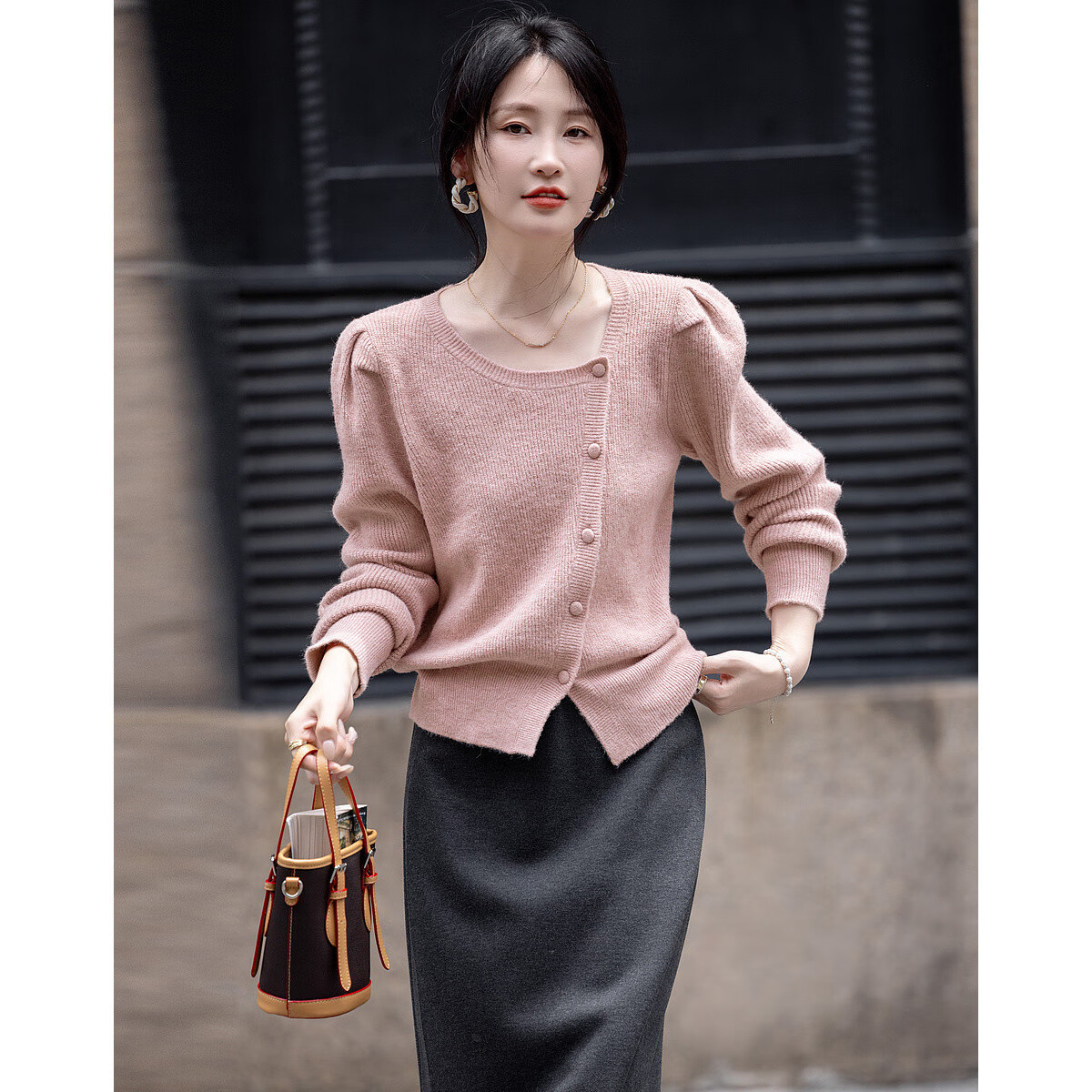 Dme [Zhonggu Mountain Tea] Spring And Autumn High-Wisdom Old Coin Style Cardigan, Slanted Doorway Collar, Knife-Necked Hem, Split Knit Sweater Women's Top