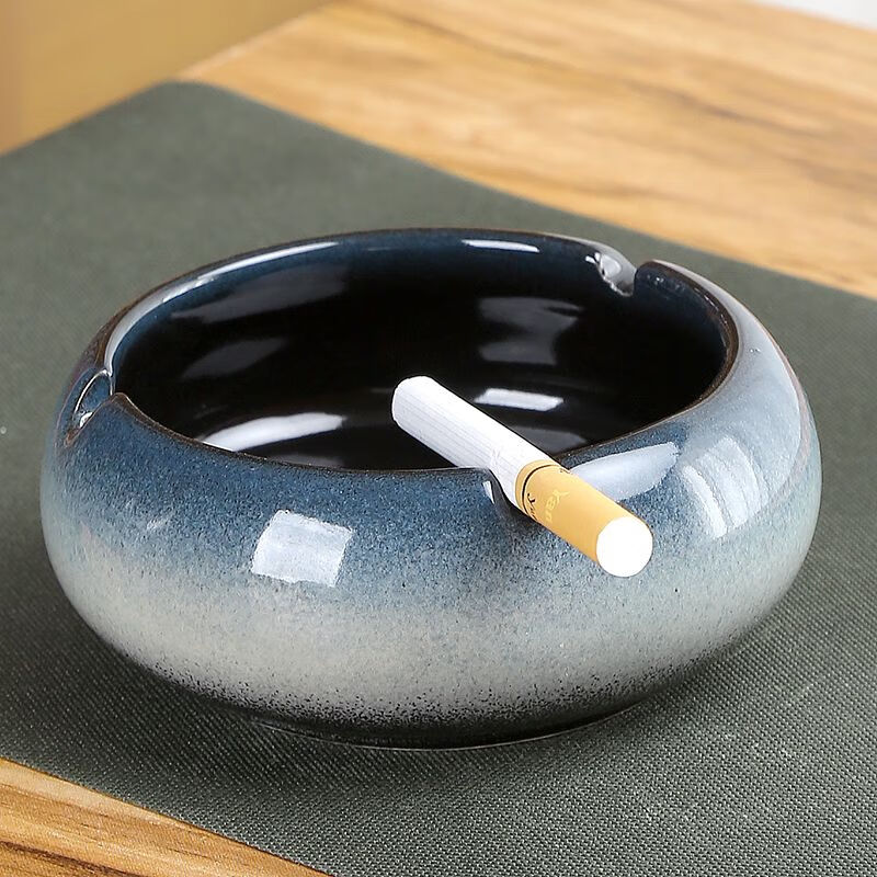 Bangushan Ashtray for Living Room And Office, Anti-Flying Ash, Father's Ashtray, Light Luxury Nordic Gradient Blue And White Ashtray