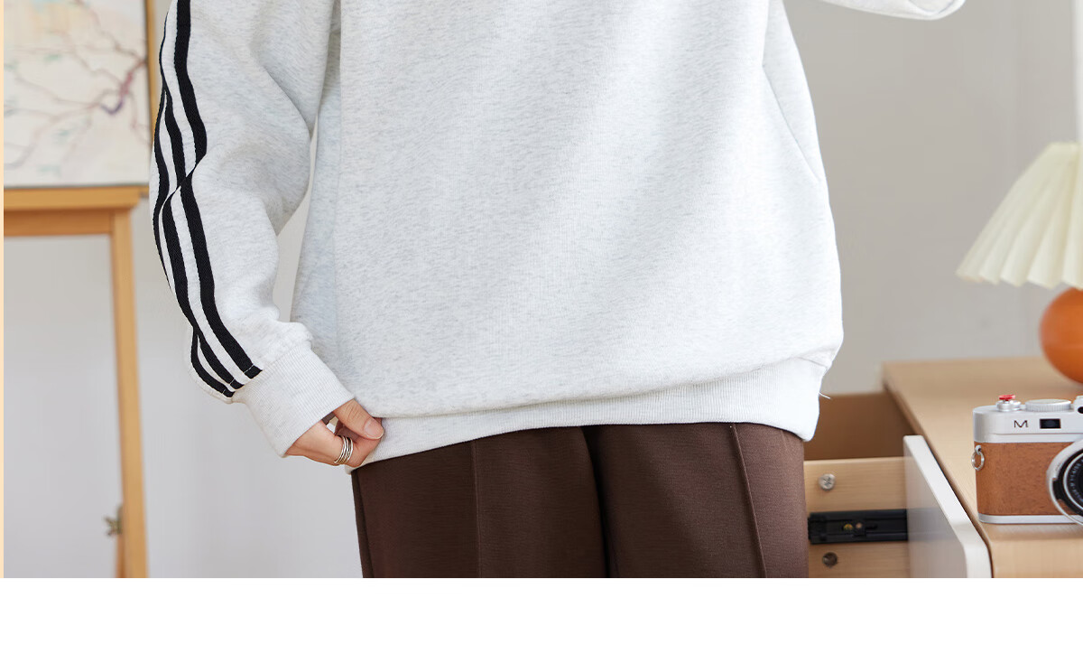 Halo Queen Women's Sweatshirt, Round Neck, Striped, Fashionable New Year Red, Casual Style, Loose-Fitting Top Jacket H143W1017 43