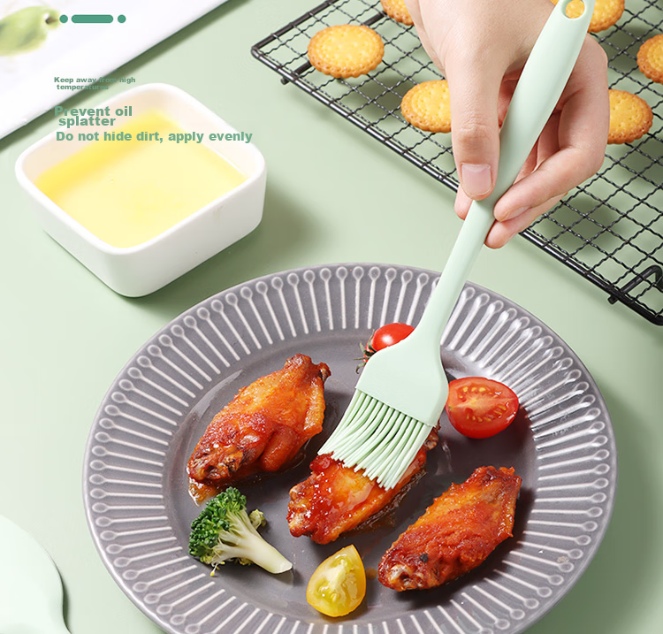 BJ Silicone Scraper, Oil Brush, Egg Beater, Stainless Steel Strainer, Spatula, Four-In Set, Baking Tools 11