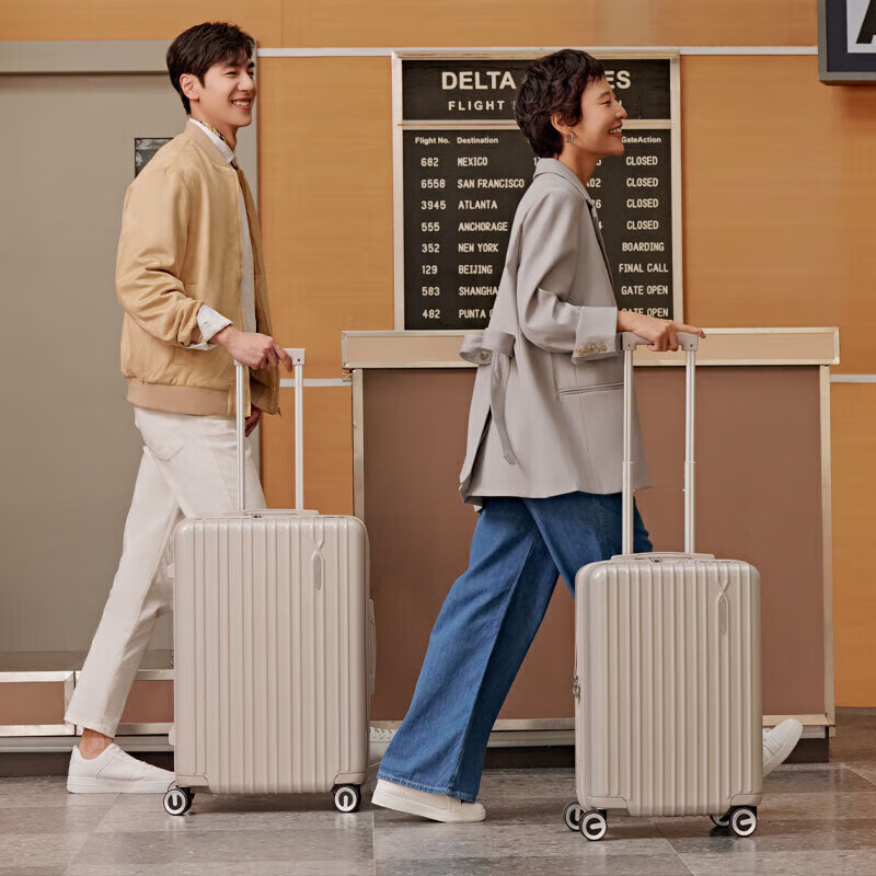 Чемодан AMERICAN TOURISTER, 24 дюйма, расширяемый, с кодовым замком, большой вместимости, белый