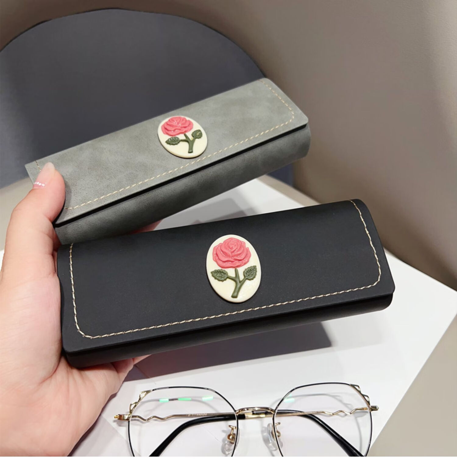 Fanyejia Retro-Style, Durable Portable, Fresh And Elegant Frame, Myopia Glasses Case, High-End Student Sunglasses Storage Box 5