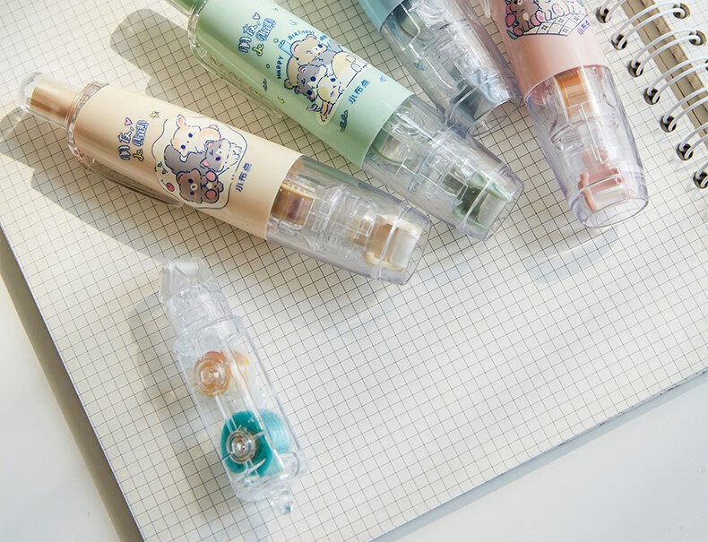 Sannianerban 4-Pack Retractable Dot Glue, Children's High-Quality Large-Capacity Double-Sided Adhesive Pen with Replaceable Refills, Traceless Glue, Round Dot Glue, Solid Glue, Patterned in 4 Colors 15