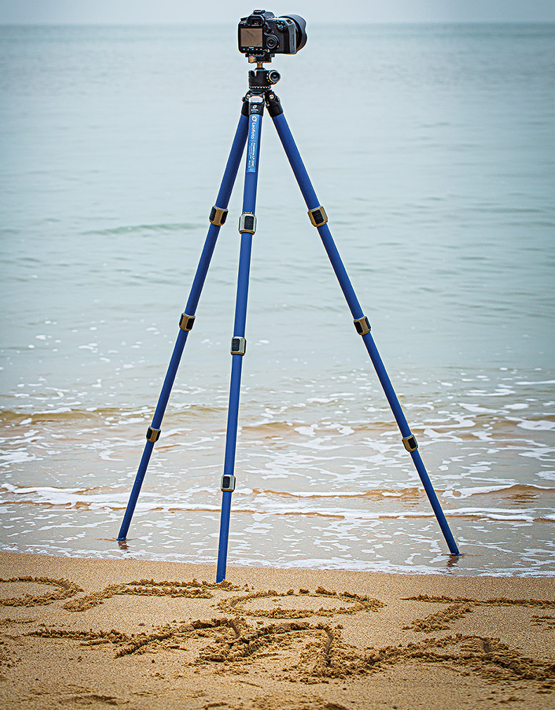 Leofoto Carbon Fiber Tripod for Smartphones And DSLR Cameras, Waterproof And Sandproof Photography Tripod with Ball Head Kit LP-284C+LH 17
