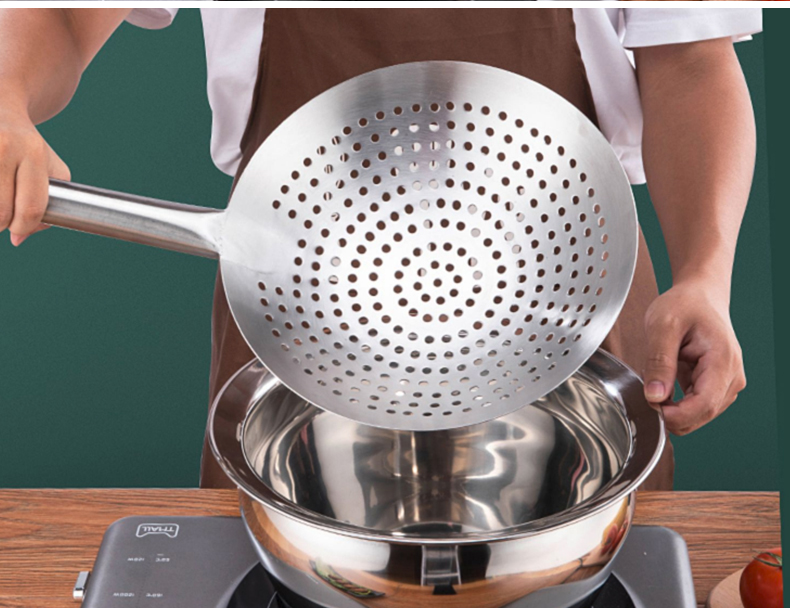 Temeiju Stainless Steel Strainer Skimmer, Large Size with Long Handle, Kitchen Colander Ladle Noodle Scoop, for Hotels Canteens And Restaurants 2