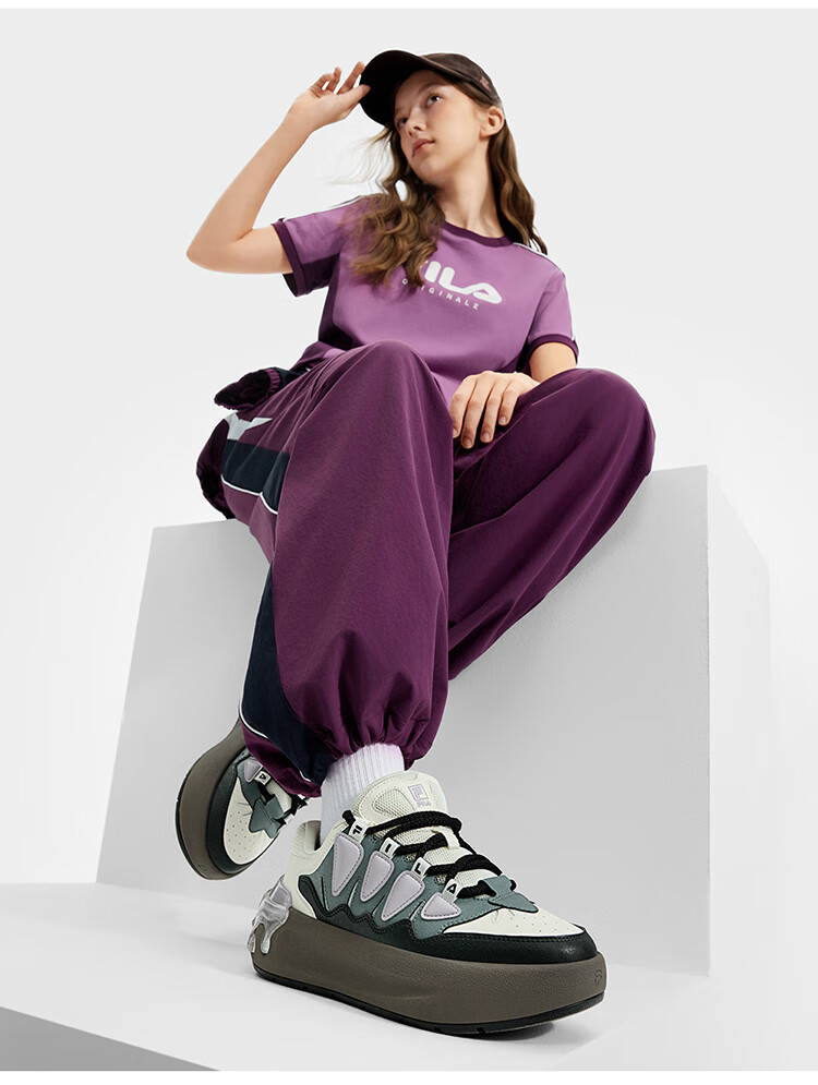 FILA Official Women's CARROT Modern Platform Casual Sneakers 9