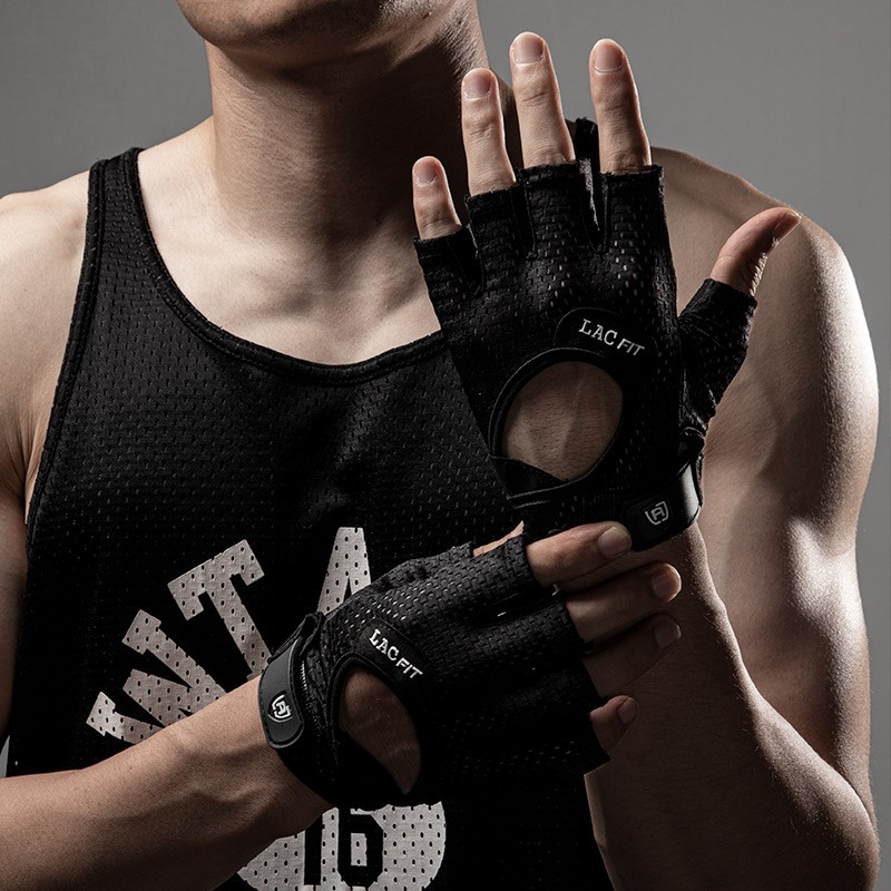 LAC Fitness Gloves for Women, Non-Slip Half-Finger Sports Gloves for Men, Durable Half-Finger Wrist Guards for Gym Equipment Training, Black Breathable Size S