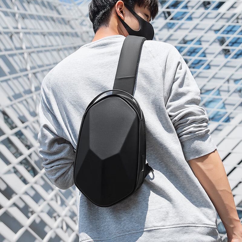 MARK RYDEN Chest Bag, Men's Sliced Three-Dimensional Crossbody Bag, Large Capacity, Personalized Shoulder Bag, Sports Hard Shell Bag, MR7507, Cool Black
