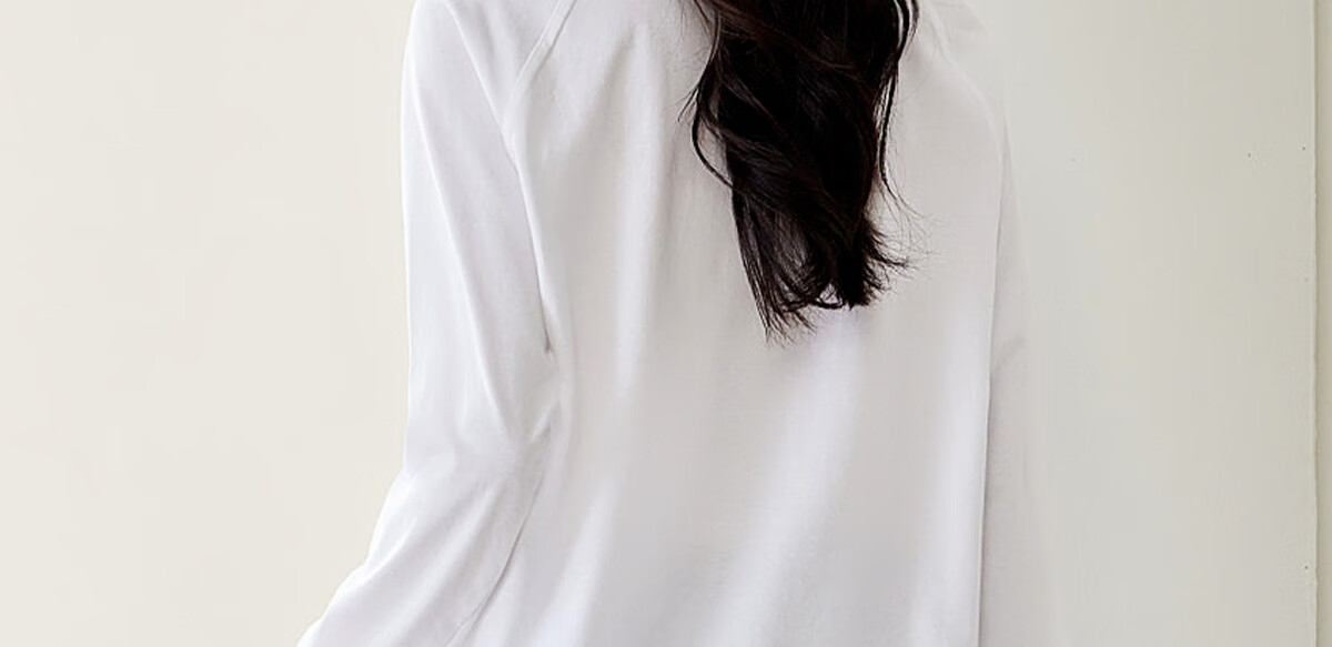 PinCai Long-Sleeve T-Shirt for Women, Classic Loose-Fit Base Layer, Stylish Niche Top for Inner Wear P12KE1855 48