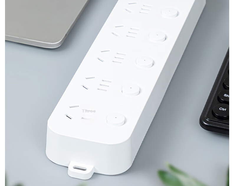 Deli Ya Bai Series National Standard Safe Power Strip/power Bar/power Board/power Extension Cord with Individual Switches And Protective Cover, 6 Outlets, 3 Meters, 33943(03) 9
