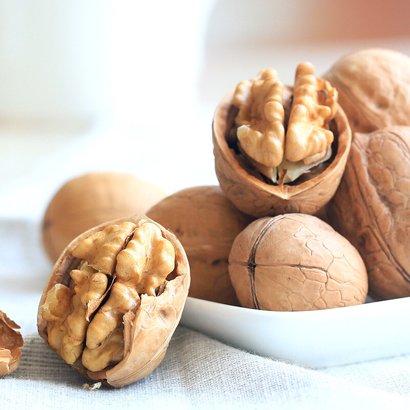 西域美农 薄皮核桃500g 新疆特产深色生核桃 原味无漂白每日坚果休闲零食