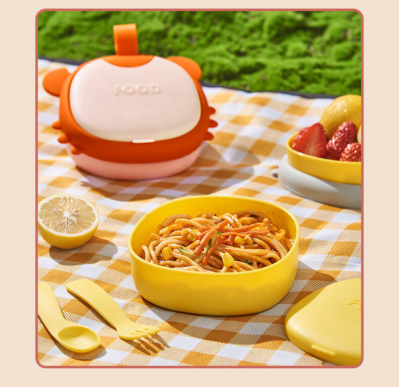 HOY BELL Baby Dining Plate with Suction Cup, Silicone Children's Cutlery, Learning to Eat Divided Feeding Bowl, Green Fork And Spoon 3-Piece Set 20