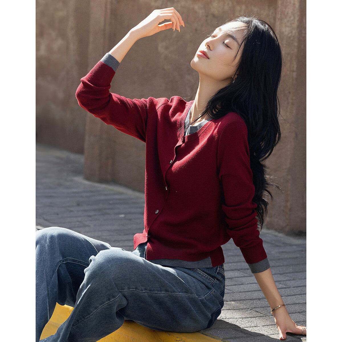 Dme [Jingshu Lingxiang Yichuang] Spring And Autumn Design-Inspired Faux Two-Piece Contrasting Color Sweater with Decorative Buttons, Women's Knit Top