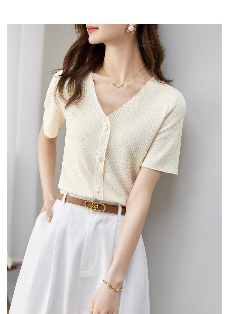 Sentubila Gentle V-Neck Pearl Button Short-Sleeve T-Shirt for Women, Summer Slimming Niche Design Top, Apricot Color, Size S 1