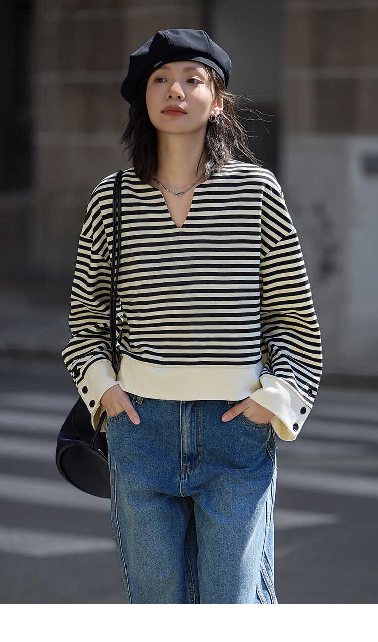 Dme Classic Black And White Color-Block Sweatshirt, Spring And Autumn Simple Design, Collar with Small V-Neck, Stylish Slit Desig 8
