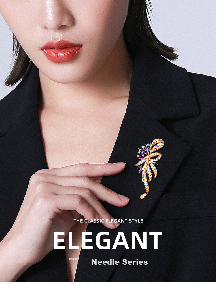 Qlady Floral Brooch, High-End Women's Light Luxury Suit Anti-Exposure Pin, Scarf Buckle Accessory, Mid-Autumn Festival Birthday Gift 1