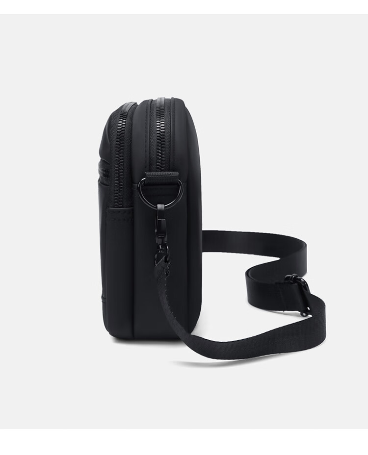 GOLF Shoulder Bag for Men, Casual Large Capacity Crossbody Bag, Multi-Compartment Phone Bag, Water-Resistant Trendy Portable Sports Hanging Bag, Versatile Fashionable Small Backpack 5I796325J Misty Black 15