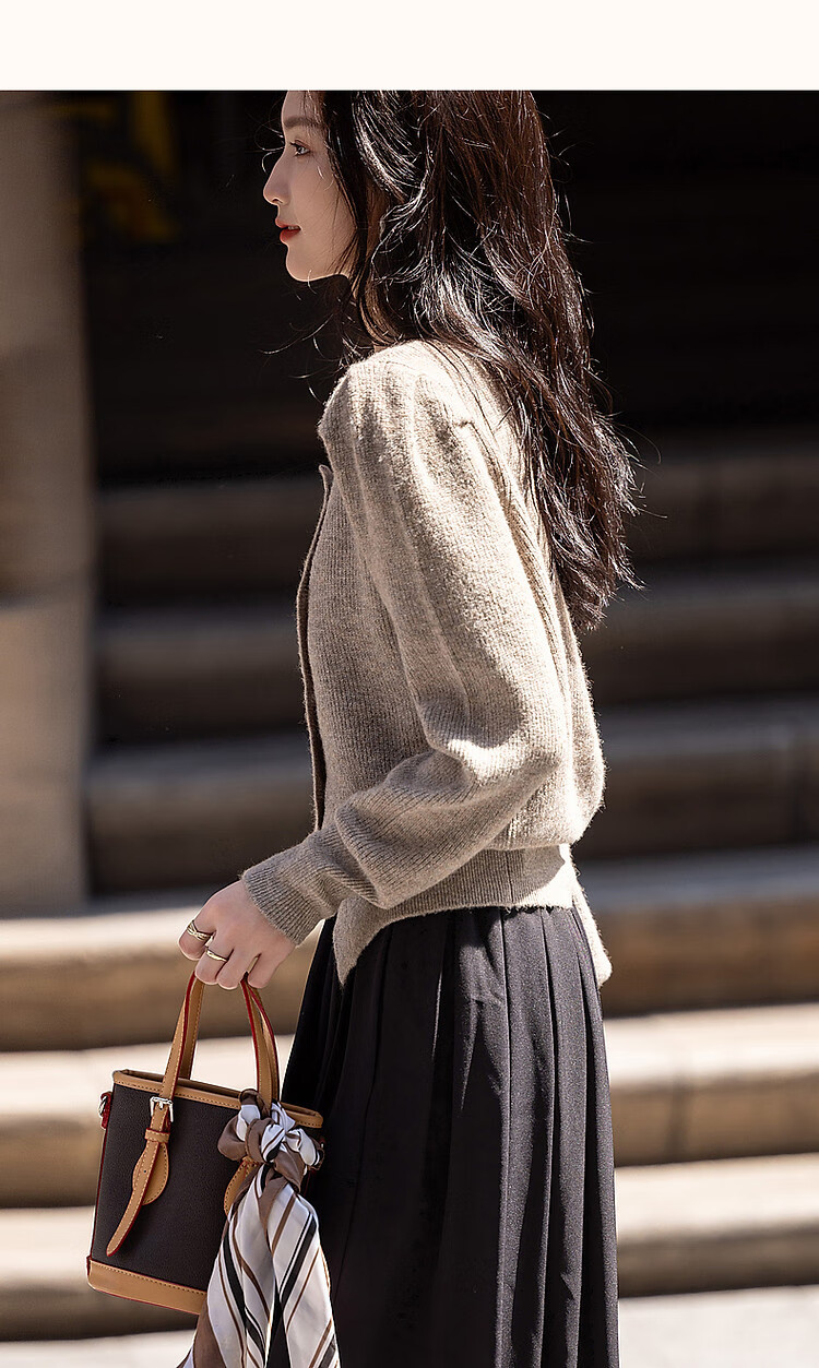 Dme [Zhonggu Mountain Tea] Spring And Autumn High-Wisdom Old Coin Style Cardigan, Slanted Doorway Collar, Knife-Necked Hem, Split Knit Sweater Women's Top 11