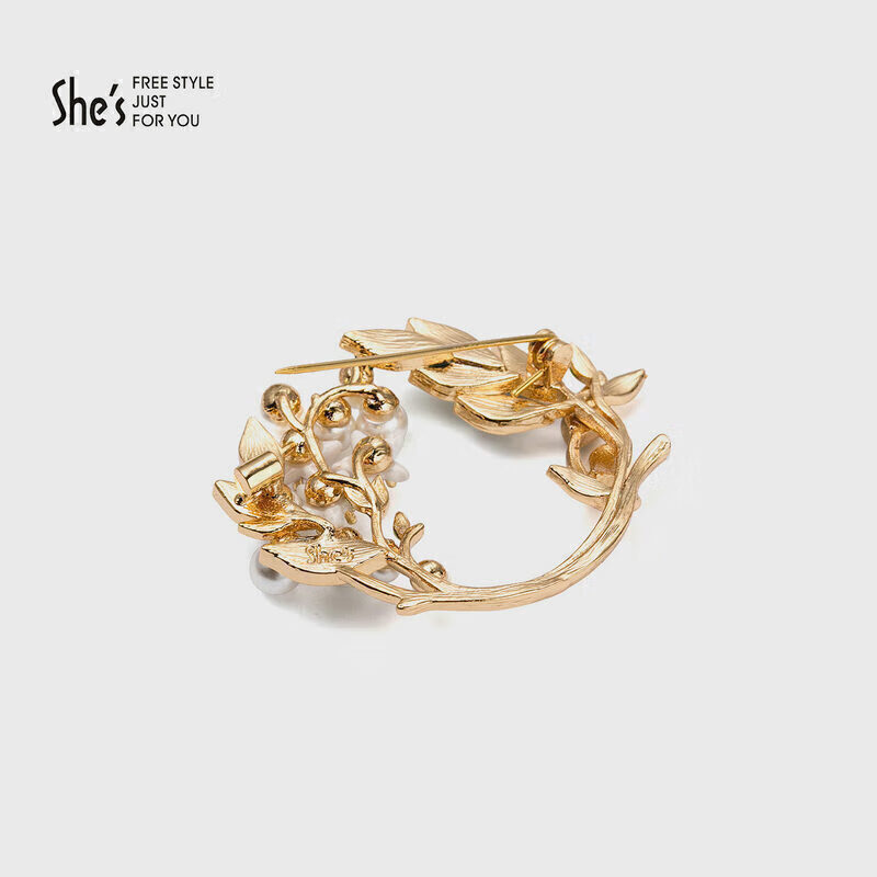 She's Contrasting Color Oil-Drop Gardenia High-End Brooch, Light Luxury Pin, Corsage, Birthday Gift for Girlfriend
