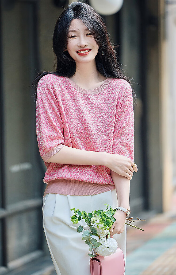 Dme [Dopamine Outfit] Summer New Girly Round Neck Diamond Pattern Knit Sweater, Golden Thread Jacquard Knitted Top for Wome 9