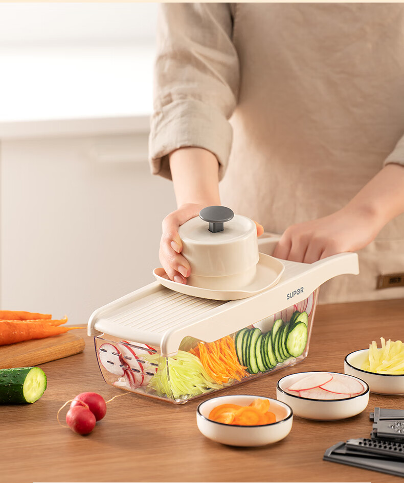 SUPOR Multifunctional Vegetable Cutter, Six-In Shredder, Slicer, And Grater KGF32AC10 4