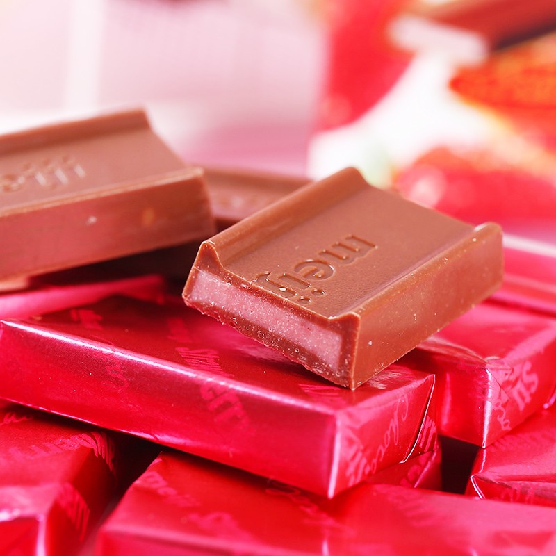 明治草莓巧克力盒装26片119.6g(代可可脂) 日本进口零食生日礼物