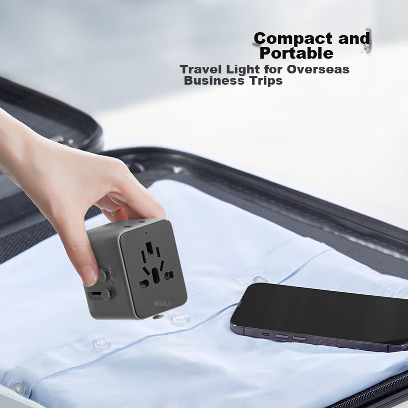 公牛（BULL）15W USB多国旅行插座/全球通用转换插头/转换器 国外及部分地区欧标美标澳标英标 GN-L10U15无开关