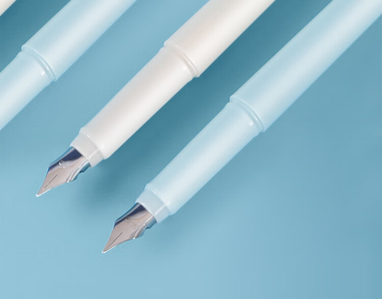 M&G Thermal Erasable Fountain Pen Set with Replaceable Ink Cartridges, Writing Pen, Crystal Blue/Sharp Tip Pen Barrel Color Random HAFP1495B2 1 Set 5