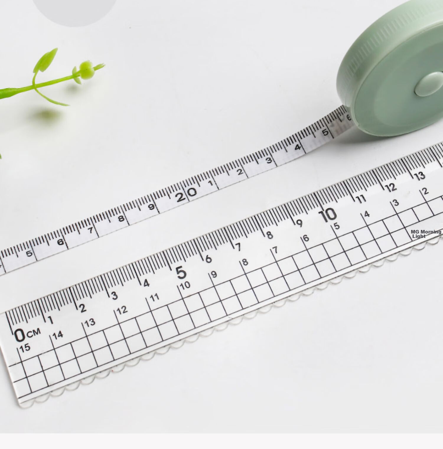 Ouliwen Mini Tape Measure for Students to Measure Height And Body Dimensions, Soft Tape with Automatic Retractable Design for Easy Measurement, Simple White Color 7
