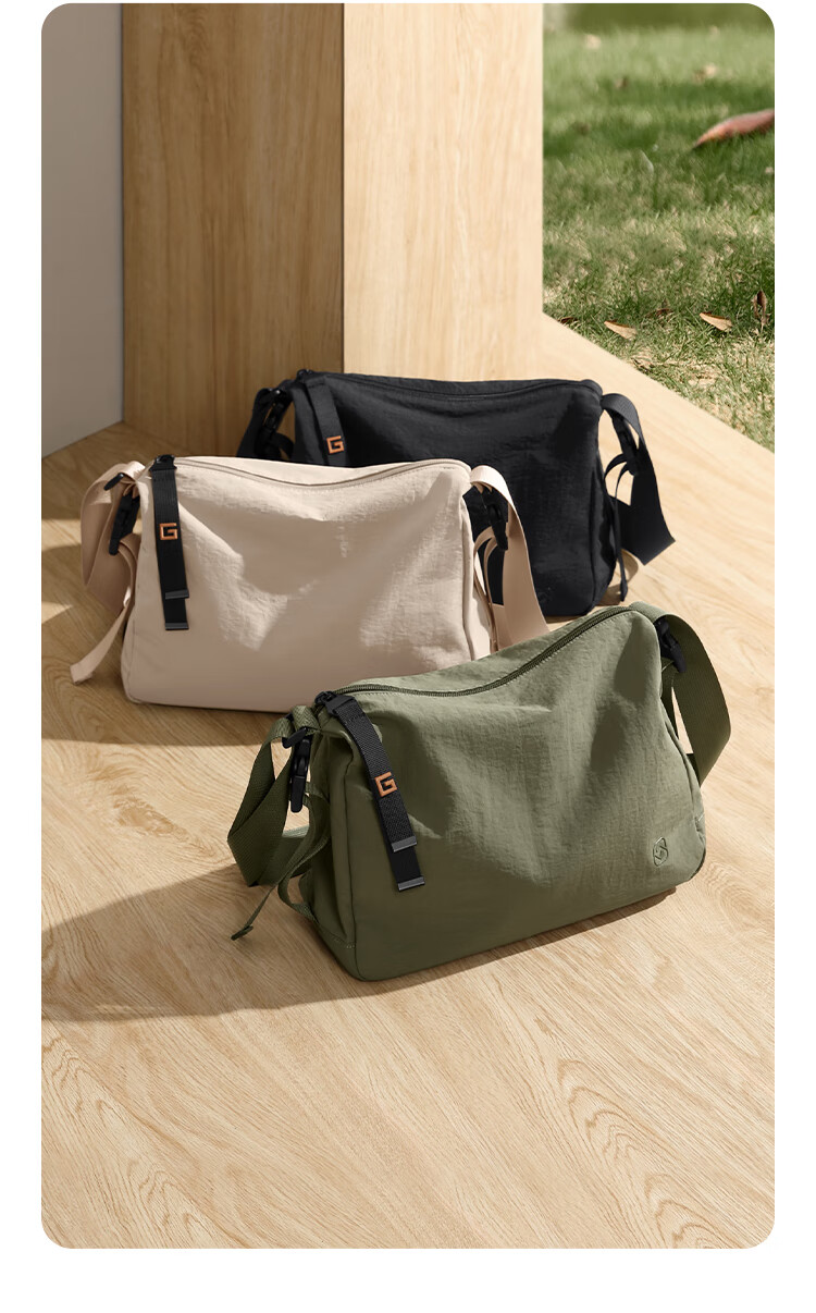 GOLF Shoulder Bag, Casual Crossbody Bag for Men And Women, Lightweight Water-Resistant Cycling Sports Bag with Phone And IPad Pockets 2