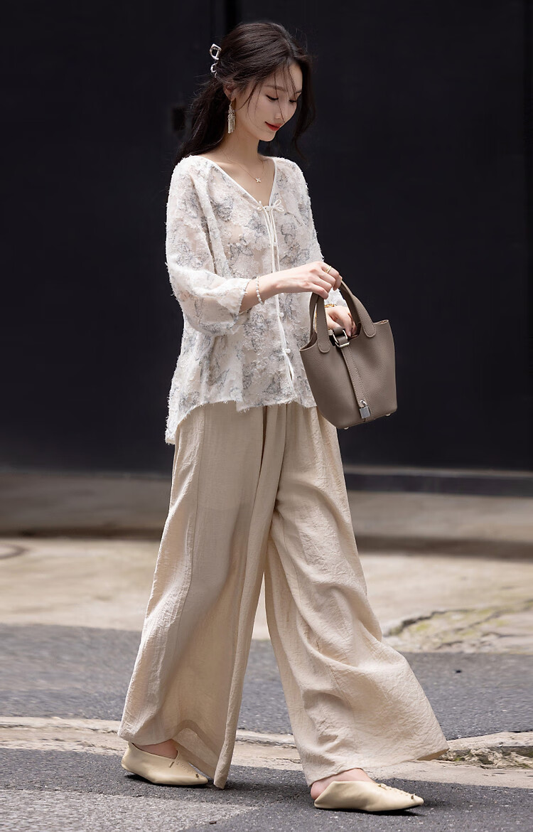 Dme [Mystical Romanticism] Spring And Autumn Style New Chinese Butterfly Clip Flower Shirt Tassel Button-Up Blouse 8