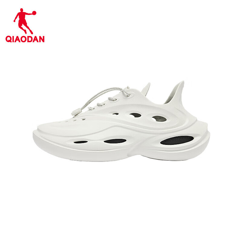 QIAODAN Perforated Shoes for Men, Breathable River Tracing Shoes, Sports Casual Sandals