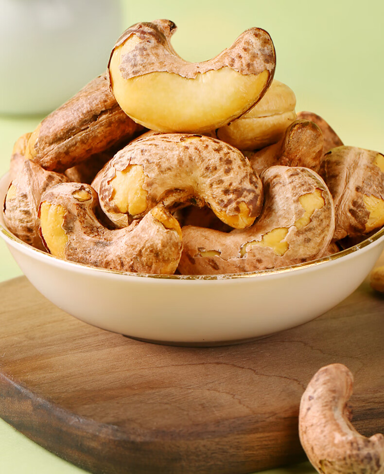 百草味 紫皮腰果500g罐装 每日坚果健康休闲零食越南带衣腰果干果炒货