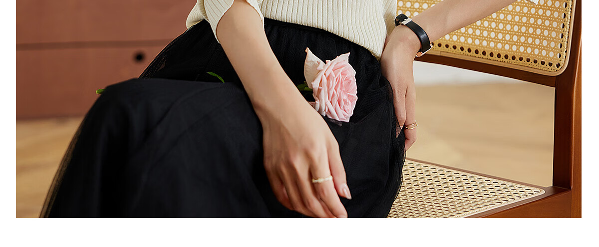 PinCai Women's Knit Sweater, Early Autumn Round Neck Bow Embroidery Knit Top, Slim-Fit Base Layer Sweater P143Z3009 55