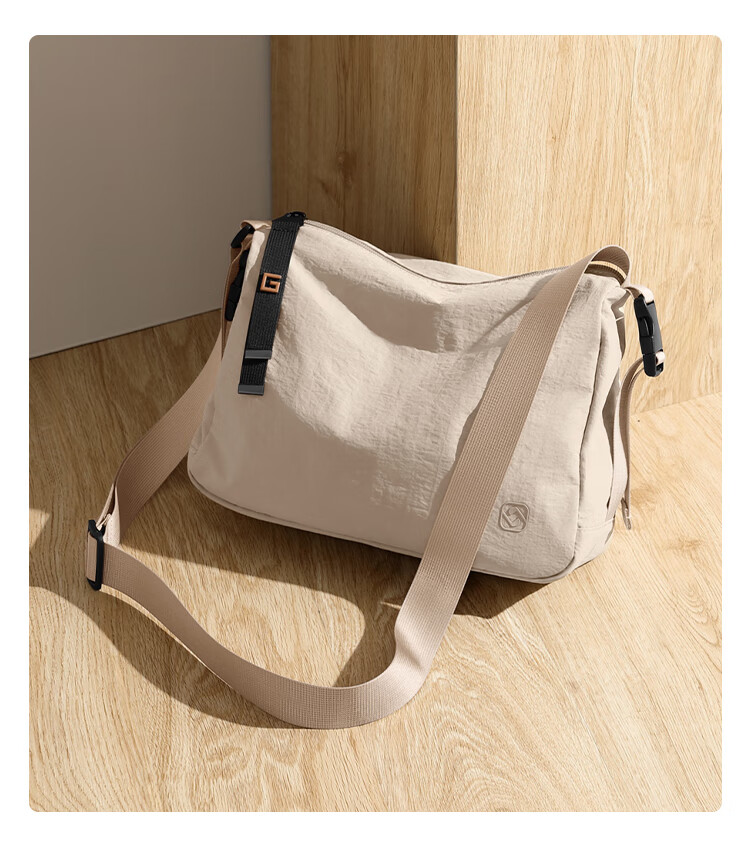 GOLF Shoulder Bag, Casual Crossbody Bag for Men And Women, Lightweight Water-Resistant Cycling Sports Bag with Phone And IPad Pockets 10