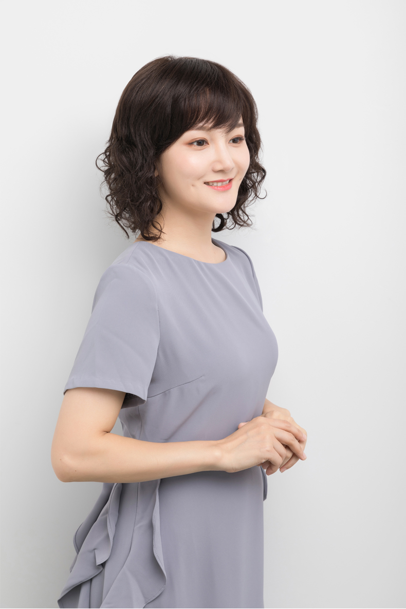 Baisitang Women's Mid-Length Wig Full Head Covering Real Human Hair for Middle-Aged And Elderly, Gift for Mom (Dark Brown) 4