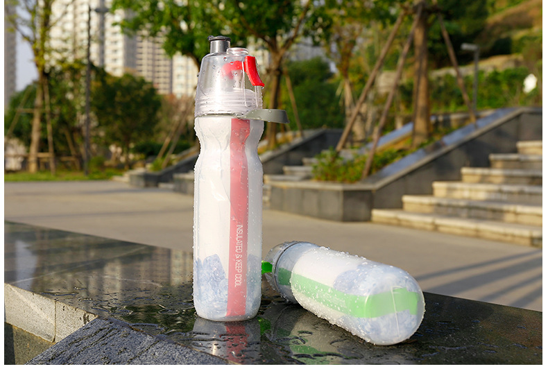 BIKEBROS Cycling Water Bottle, Sports Fitness Large Capacity Spray Cool Portable Handheld Cup, Summer Ice Water Bottle for Men Women Students 19