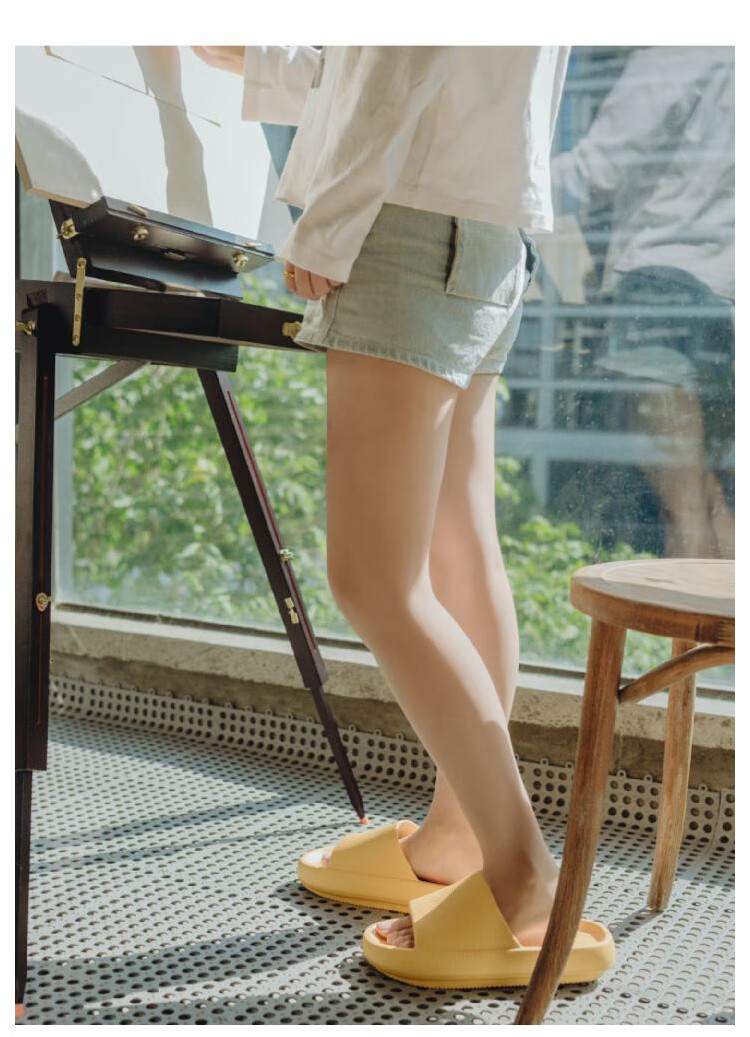 GUOLUOFEI Thick Sole Slippers with Cloud-Like Comfort Unisex Summer Indoor Height-Increasing Oversized Couple Slides 1