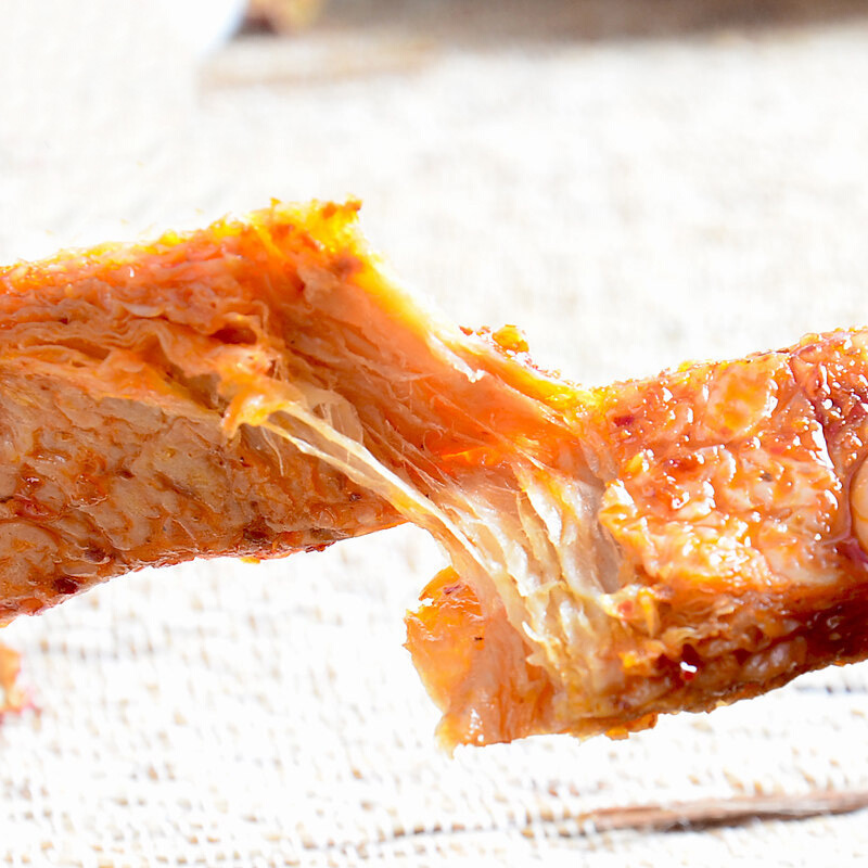 金磨坊手撕素肉卷豆干香辣牛肉味20g*20包/盒素牛排解馋零食大礼包