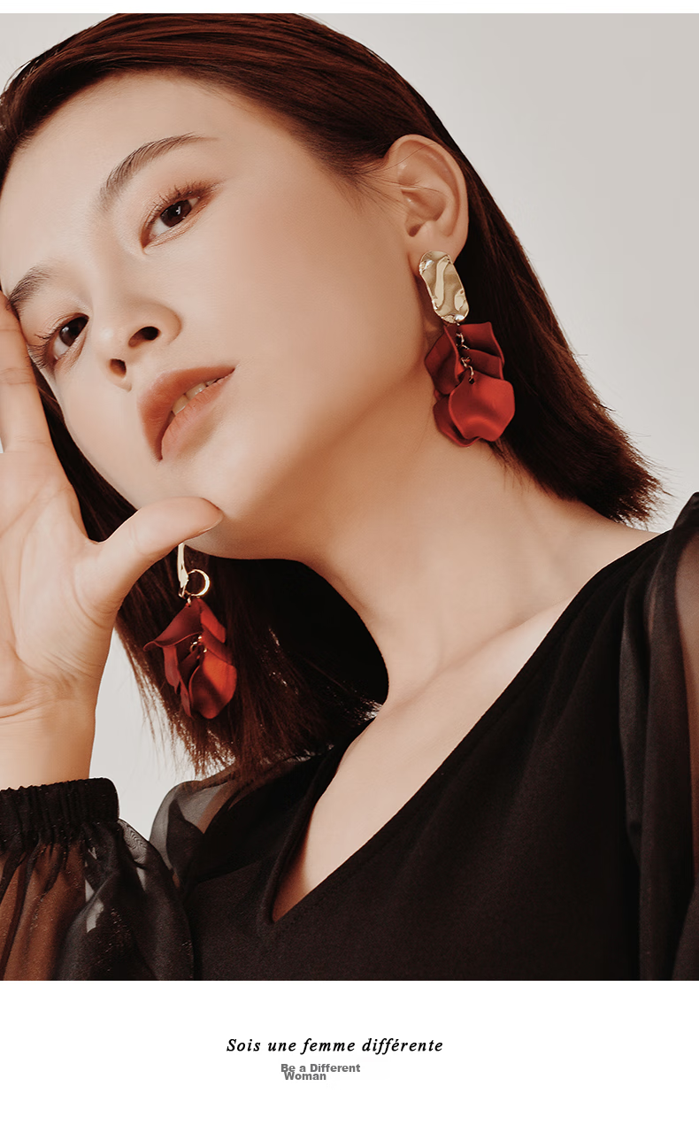 Dairuo Red Earrings without Piercings, Large Earrings for Women, Elegant And Unique, Exaggerated Earrings, High-End Autumn And Winter New Year Festive Accessories 7