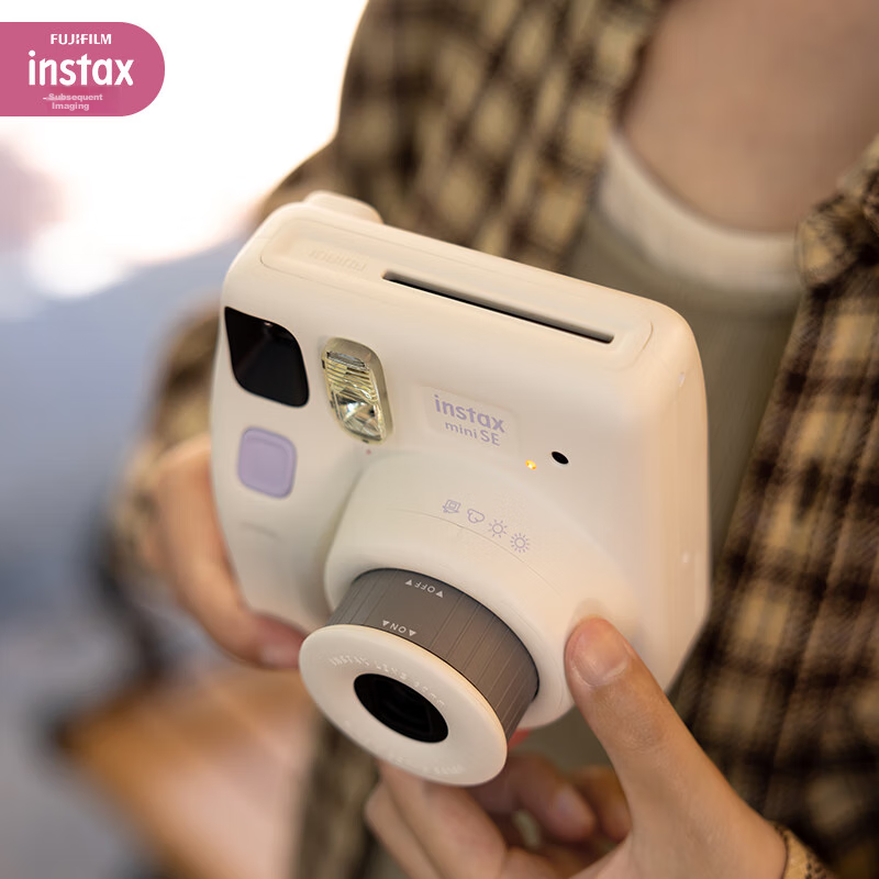 INSTAX...