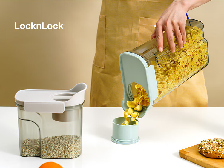 LOCK&LOCK Measuring Cup, Grain Storage Container, Plastic Sealed Storage Jar, Rice Container, Flour Storage Box, Multi-Grain Storage Container, 3L, Mint Gree 1